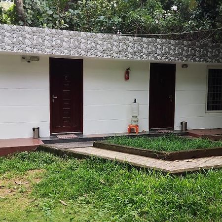 Sri Sai Farm House Пудучеррі Екстер'єр фото